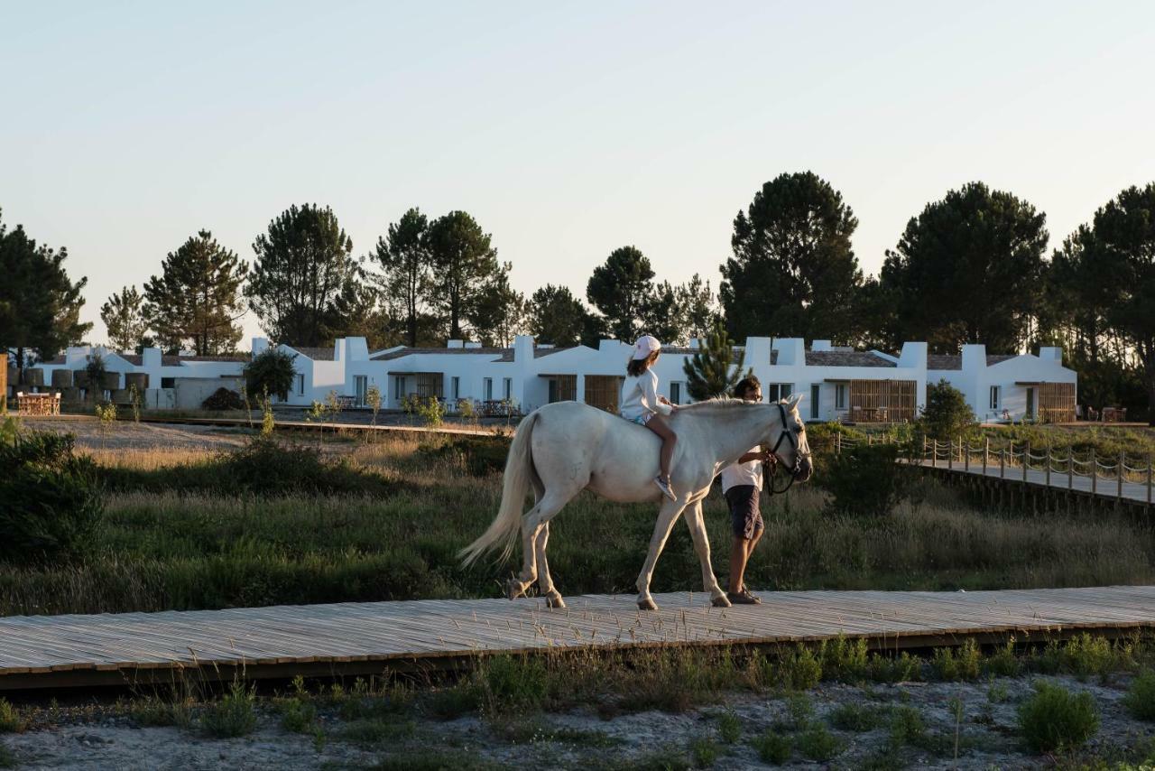 Craveiral Farmhouse By Belong Staying & Feeling São Teotónio Dış mekan fotoğraf
